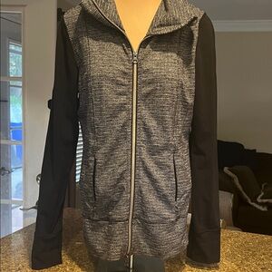 Women's lululemon med jacket